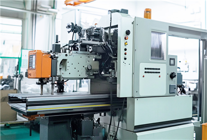 Molding Machine